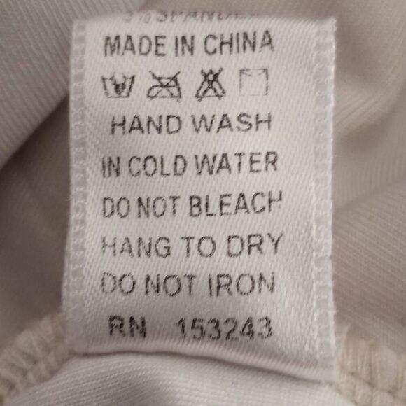 BEAR DANCE GRAY SNAKE PRINT CROP LONG SLEEVE TOP SZ.L EUC - Picture 6 of 6